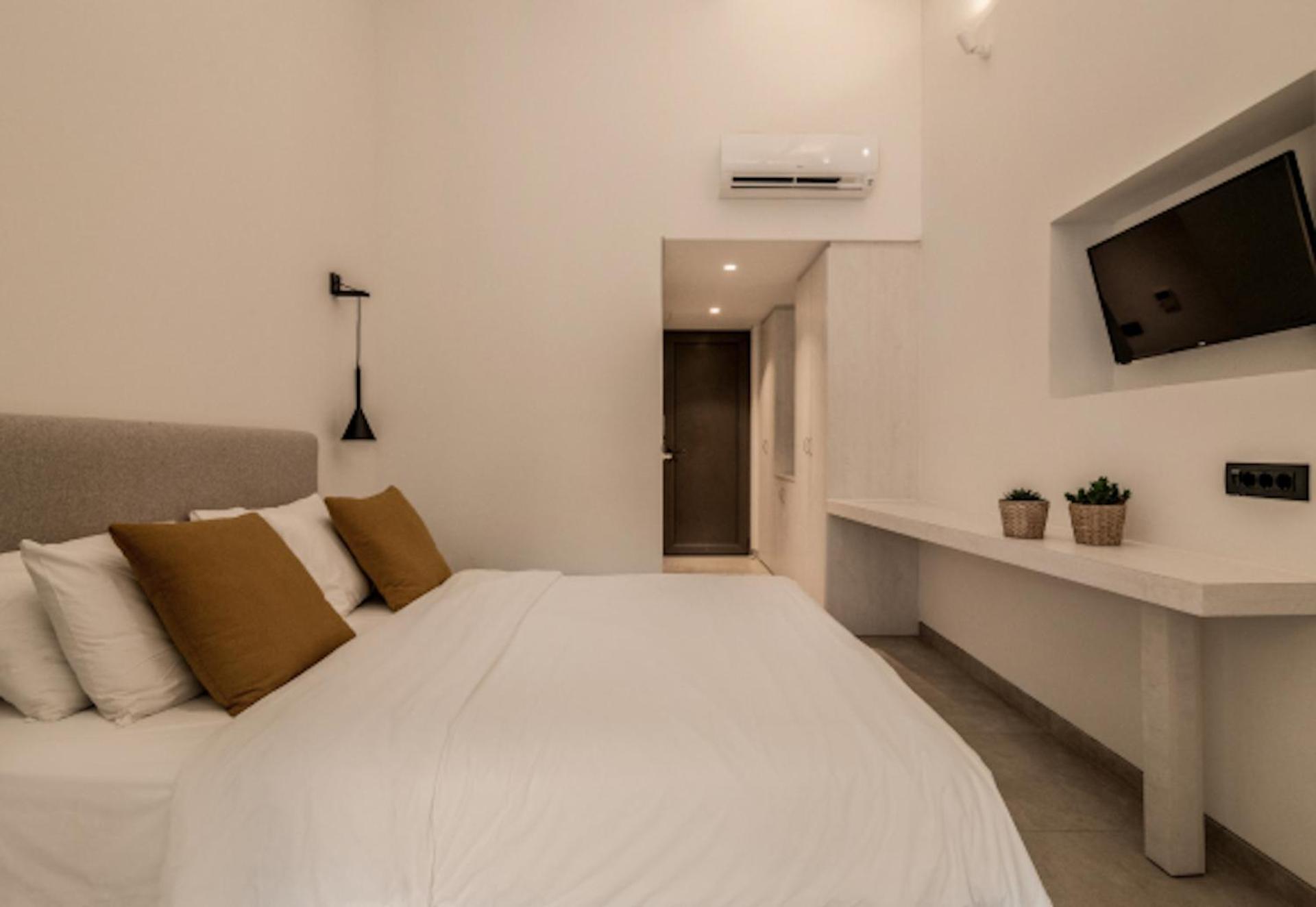 New Hotel Plános